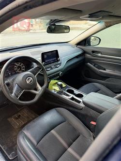 نيسان ألتيما